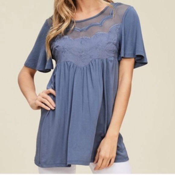 Embroidered lace detail top - Picture 4 of 6